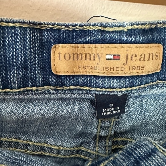 Vintage Y2K Tommy Hilfiger Flare Denim Jeans low rise iconic! 2005 junior pocket - Picture 8 of 9